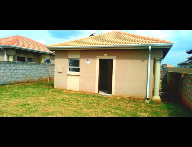 2 BEDROOM FREEHOLD FOR SALE IN SALFIN